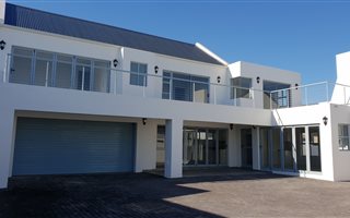 3 Bedroom House in Blue Lagoon