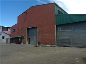 2100 m² Commercial space in Jacobs