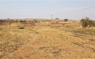 1152 m² Land available in Claudius