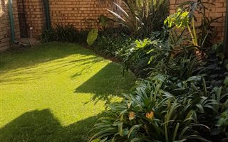 2 Bedroom Simplex in Faerie Glen