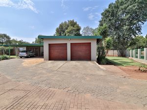 5 Bed House in Wierda Park