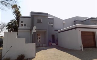 2 Bedroom Cluster in Meyersdal
