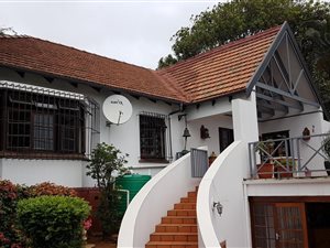 3 Bed House in Montclair