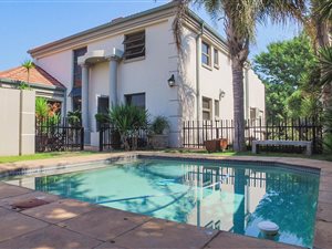4 Bed House in Westlake Estate