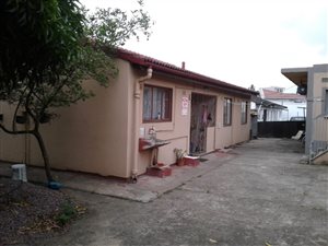 4 Bed House in Stonebridge
