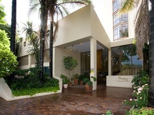 3 Bed Apartment in Melrose Estate
