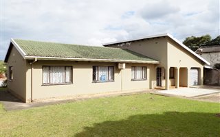 5 Bedroom House in Park Rynie