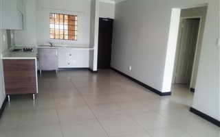 2 Bedroom Townhouse in Rooihuiskraal North