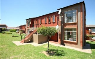 2 Bedroom Townhouse in Laser Park