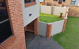 3 Bedroom House in Amberfield