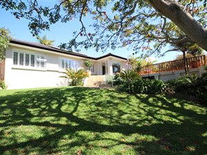 4 Bed House in Mangold Park