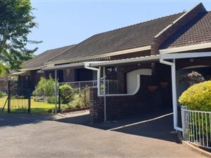 3 Bed Townhouse in Hayfields
