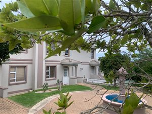 3 Bed Townhouse in Pinnacle Point Golf Estate