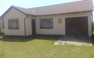 3 Bedroom House in Tasbet Park
