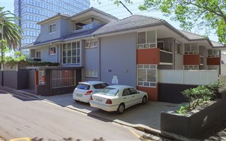 2 Bedroom Apartment in Three Anchor Bay