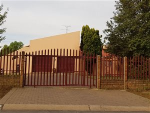 3 Bedroom House in Sharon Park