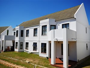 3 Bed Apartment in Paradyskloof