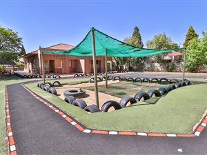 1170 m² Office Space in Northmead