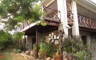 4 Bedroom House in Kini Bay