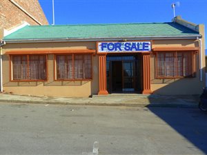 240 m² Commercial space in Mossel Bay Central