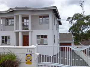 5 Bed House in Arena Park