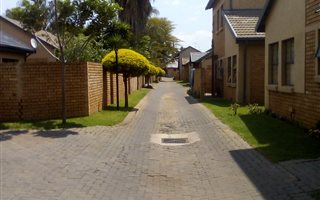 3 Bedroom Townhouse in Equestria