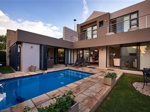 4 Bed House in Waterfall Country Village