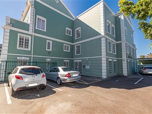 1 Bed Apartment in Wynberg Upper