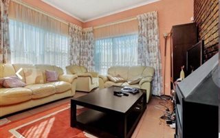 2 Bedroom House in Birchleigh North
