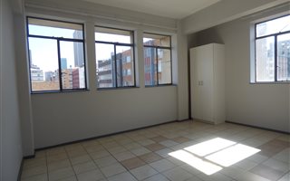 0.5 Bedroom Apartment in Johannesburg Central and CBD