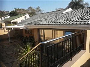 3 Bed Simplex in Oaklands