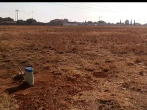 720 m² Land available in Villa Liza