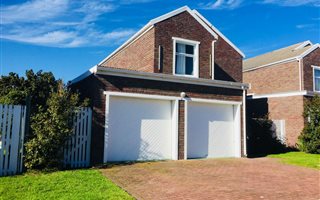 3 Bedroom Townhouse in Sunnydale