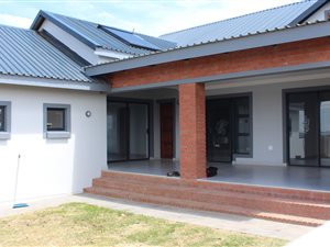 3 Bed House in Golden Fields Estate