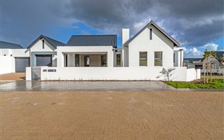 3 Bedroom House in Sitari