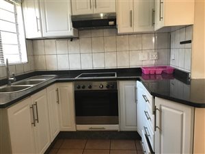 3 Bed Townhouse in Meerensee