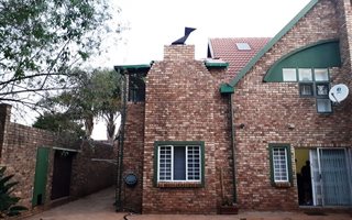3 Bedroom Townhouse in Rietvalleirand
