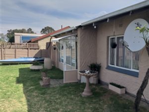 3 Bed House in Cruywagenpark