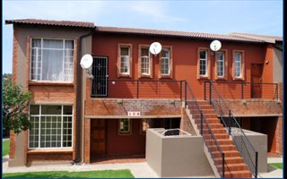 2 Bedroom Apartment in Laser Park