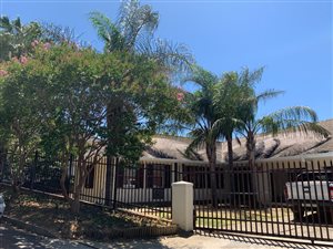 5 Bed House in Paarl Central West