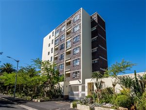 1 Bed Apartment in Wynberg
