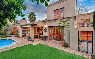 3 Bedroom Cluster in Saxonwold