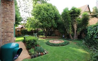 3 Bedroom Townhouse in Rietvalleirand