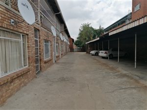2 Bed Townhouse in Rustenburg Central