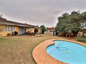 3 Bed House in Hayfields