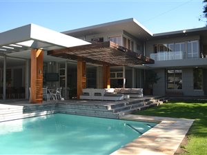 4 Bed House in Fourways Gardens