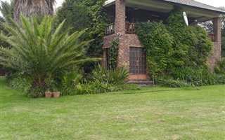 7 Bedroom House in Glen Austin