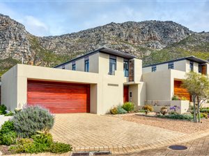 4 Bed House in Stonehurst Mountain Estate