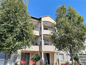 2 Bed Apartment in Paramount Estate