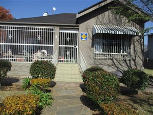 3 Bed House in Egerton